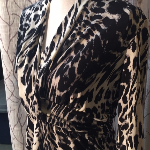 New York & Company 3/4 sleeve leopard print top - Picture 4 of 6